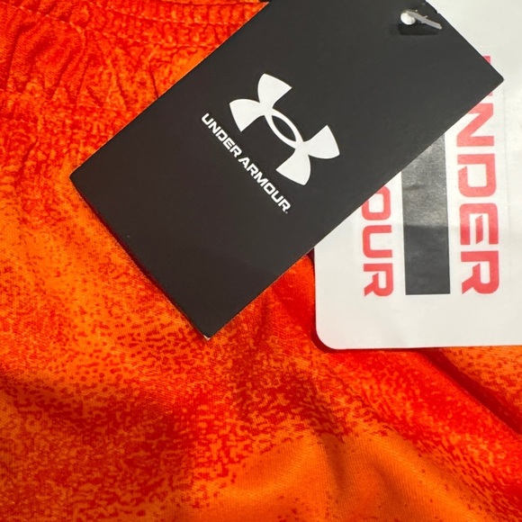 Under Armour
Big Boys Stunt 3.0 Plus Drawcord Shorts size S - Picture 5 of 5